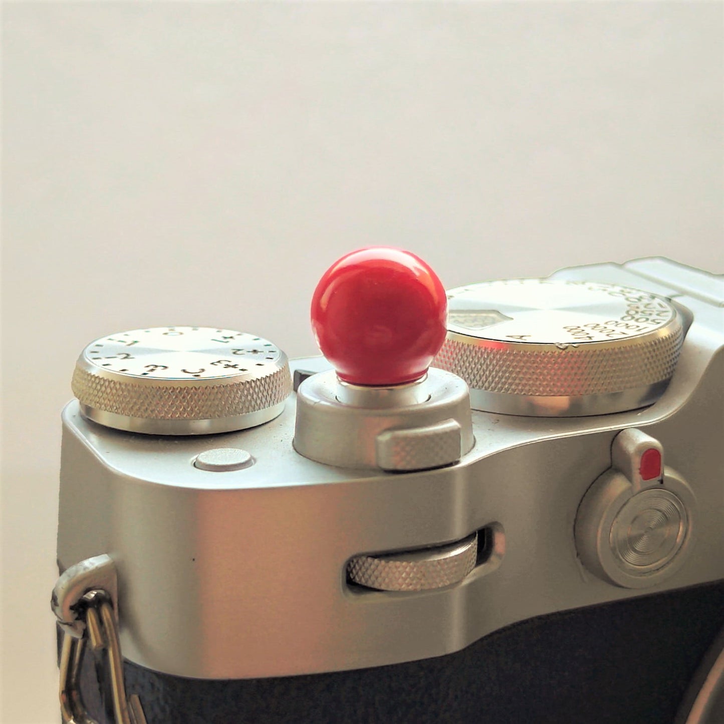 Arcade Red - Threaded Soft Release Button