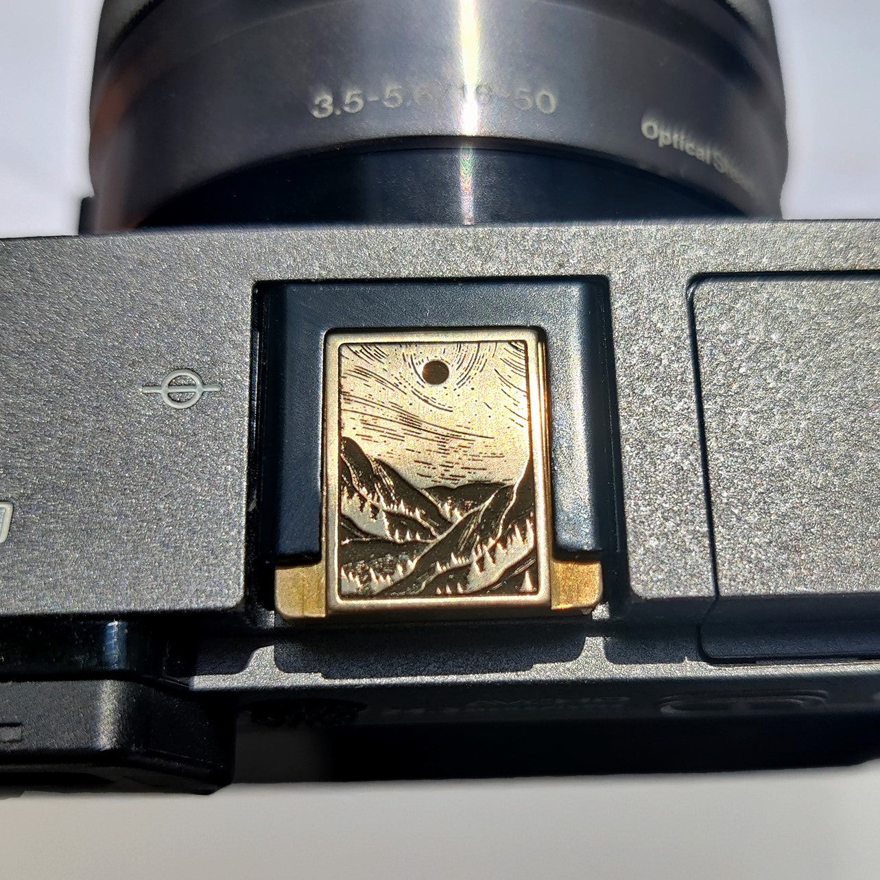 gold mountain stream engraved camera hot shoe cover for Fujifilm and Sony