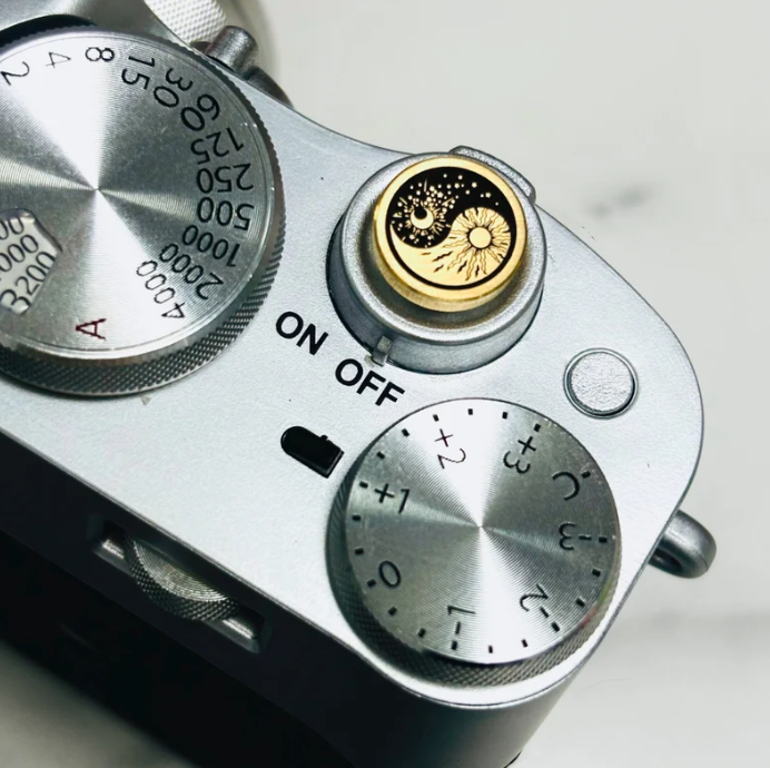 soluna gold engraved camera soft button on Nikon
