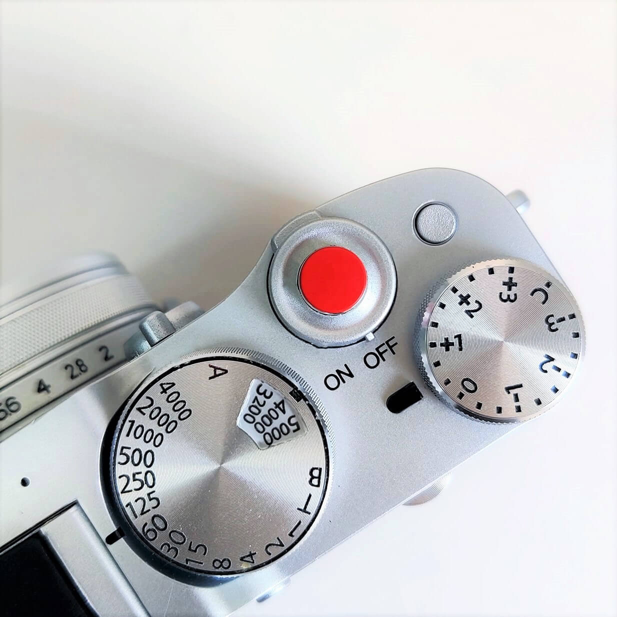 minimal camera soft shutter button red