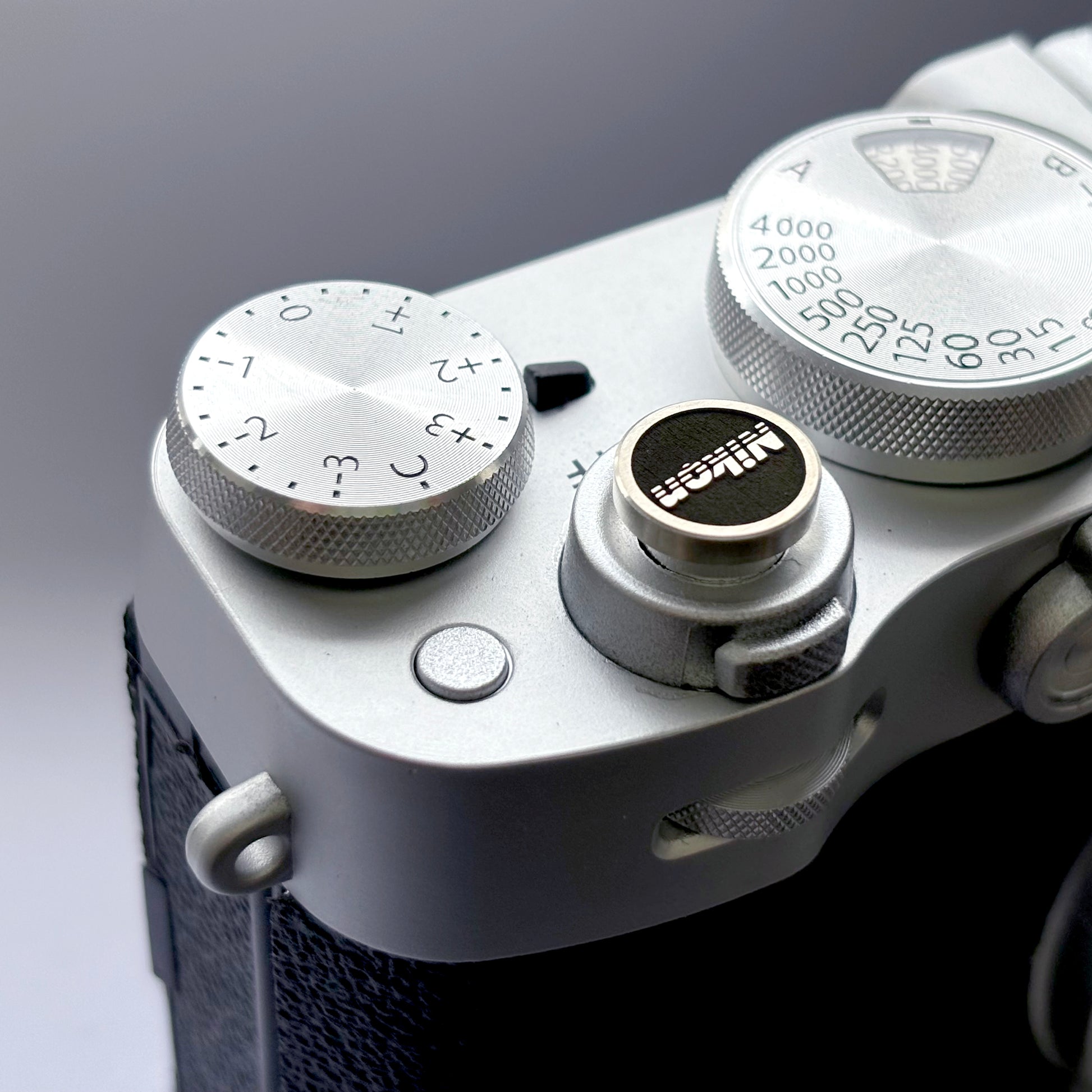 Nikon-shutter-button-backside