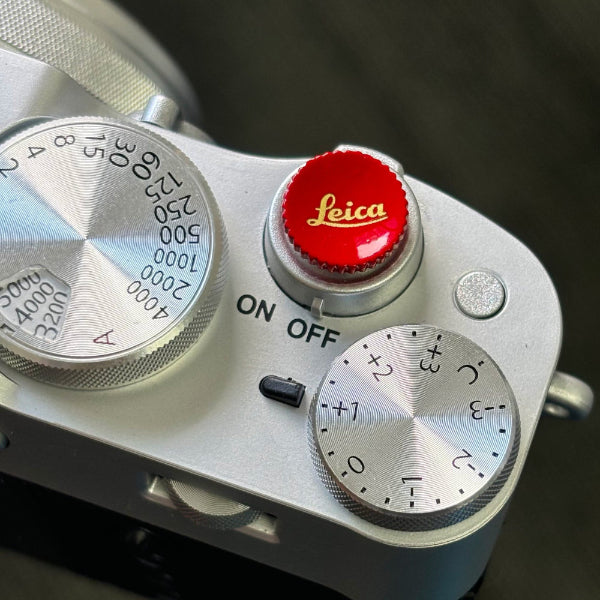leica Q3 camera shutter release button