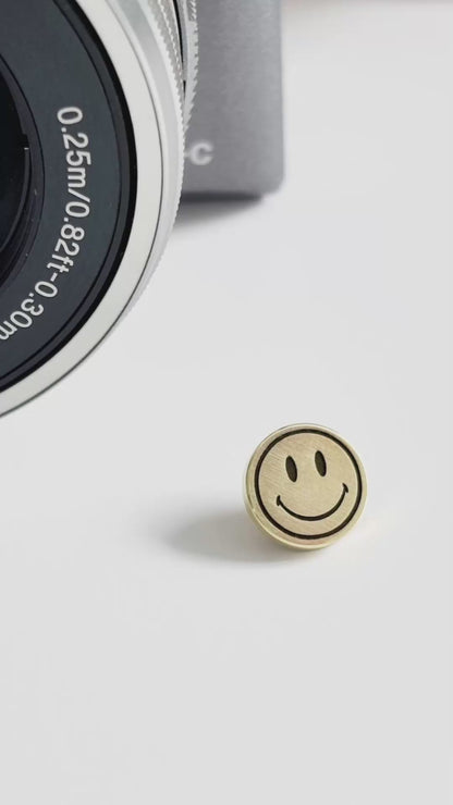 Smiley - Camera Shutter Button